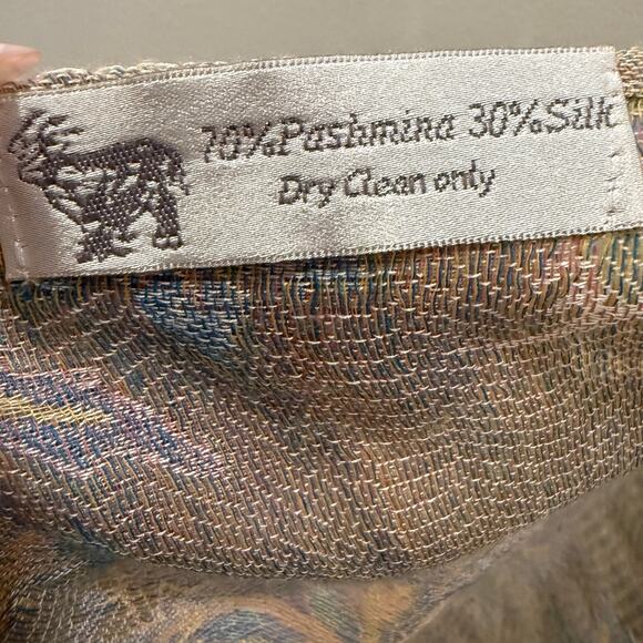 Pashmina Silk Blend Paisley Floral Scarf Shawl Neutral Pastel Boho Quiet Luxury - Picture 5 of 5